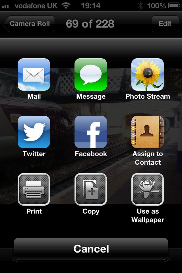 iPhone Mail app screenshot