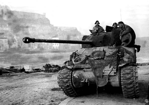 British Sherman Firefly